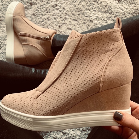 BRAND NEW High Top Slide on Sneakers Size 8 - Picture 4 of 6